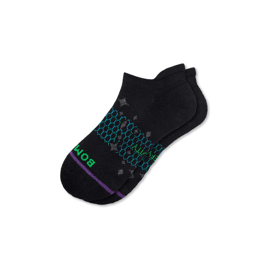 Wicked X Bombas Ankle Socks - Outdoor Ankle Rotation